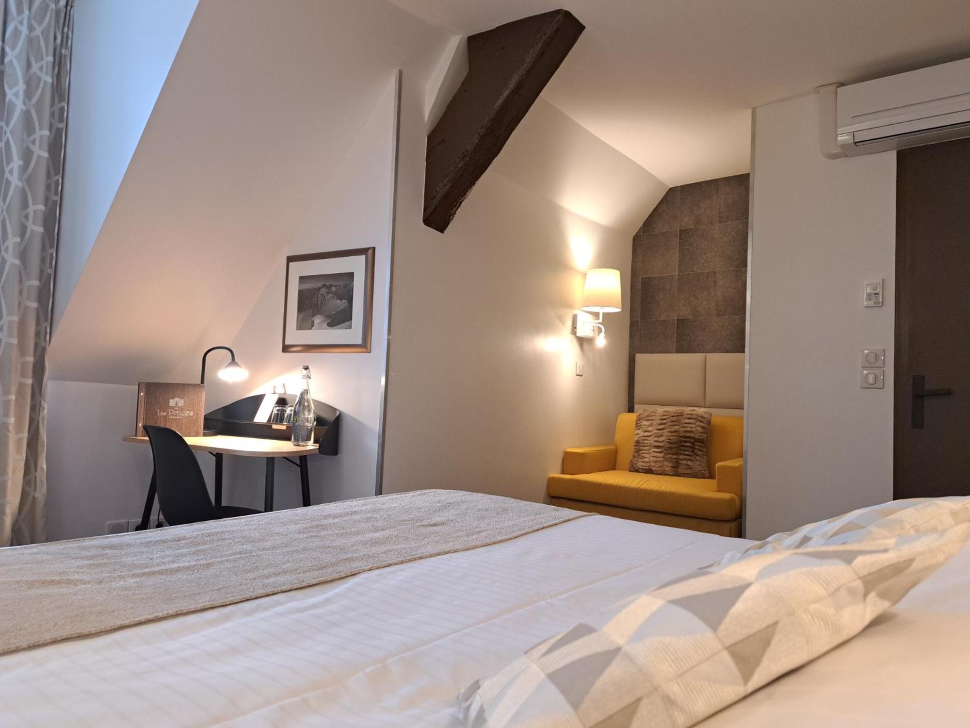 Hotel Des Princes, Chambery Centre Eksteriør bilde