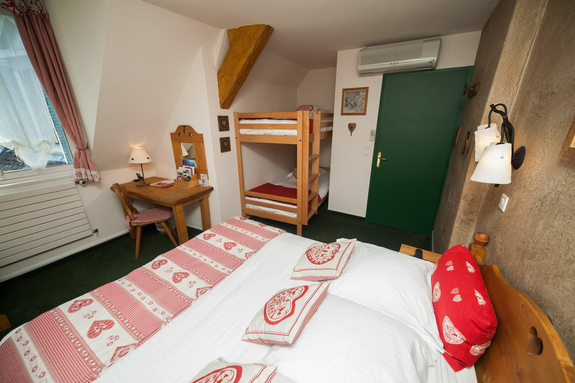 Hotel Des Princes, Chambery Centre Eksteriør bilde